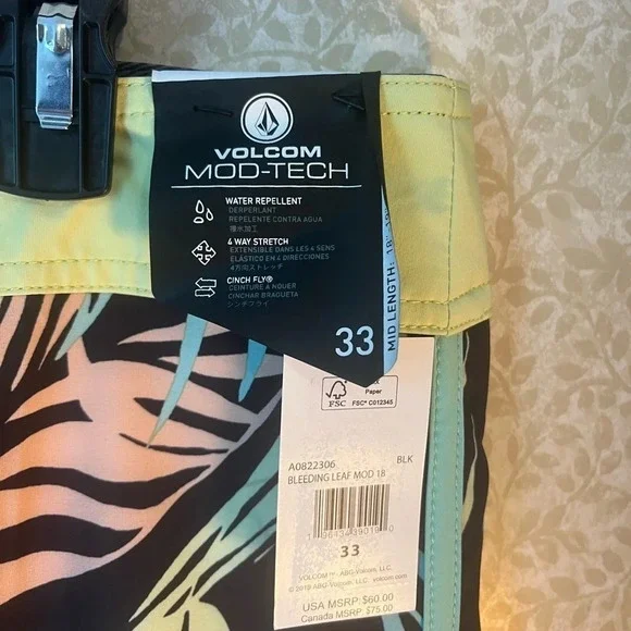 New Volcom Mod-Tech - Picture 3 of 7